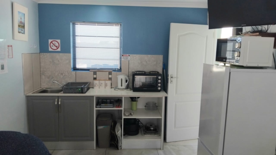 To Let 1 Bedroom Property for Rent in Blue Lagoon Western Cape